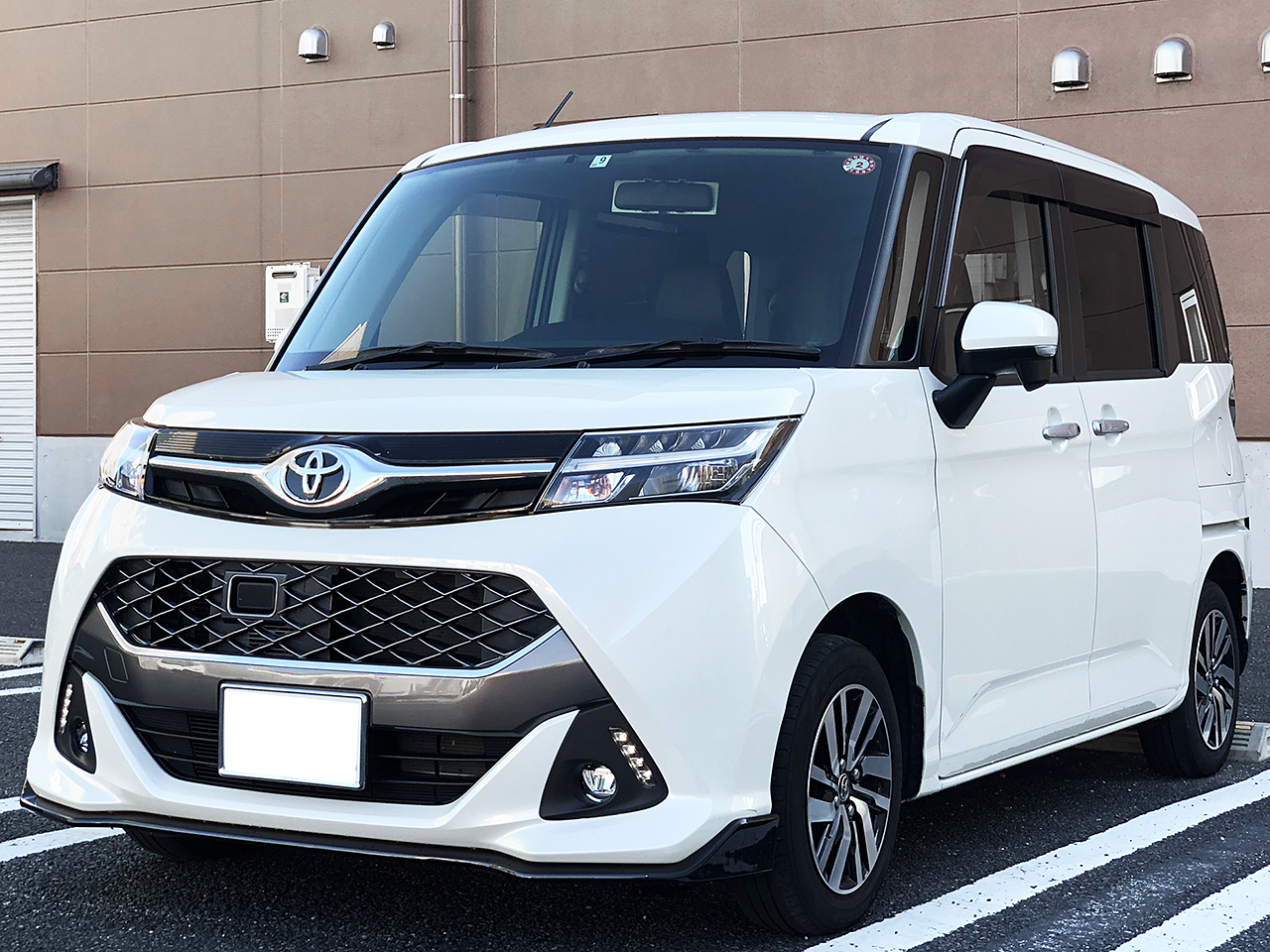 金融車トヨタ タンク カスタムG（4WD）